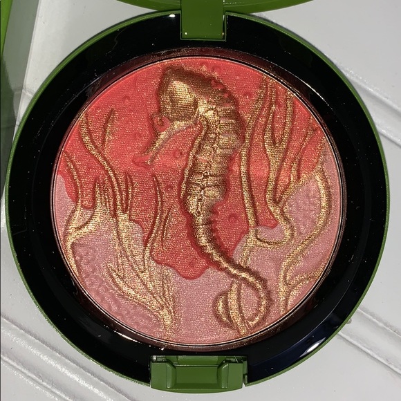 MAC Cosmetics Other - BNIB MAC MARINE LIFE HIGHLIGHT POWDER